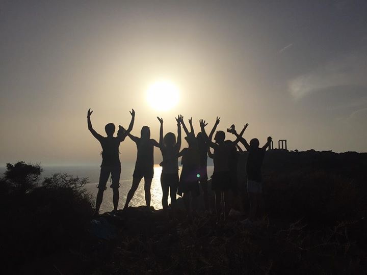 yoga-gruppe-sunio-sunset team-freudvoll-sonnenuntergang